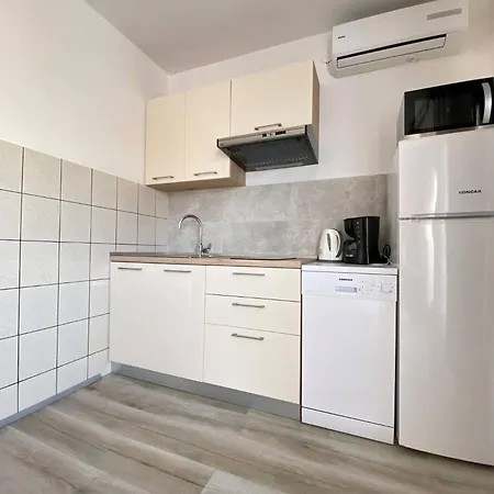 Apartment Almira With Sea View