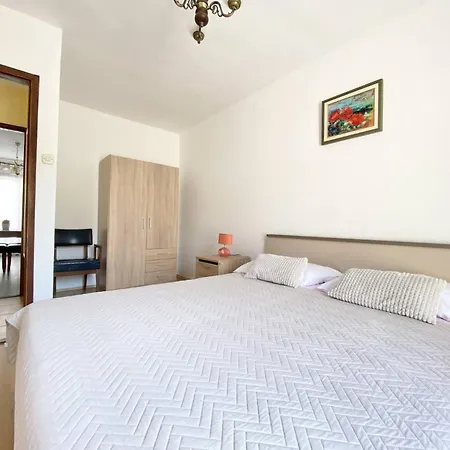 Apartment Almira With Sea View *